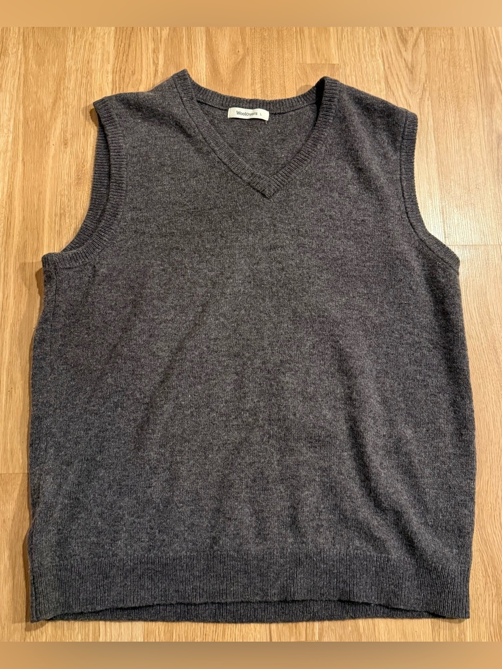 EUC Men’s WoolOvers V-Neck Sweater Vest - Charcoal Gray - 100% Lambswool - L
